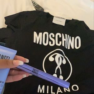 Black moschino shirt with white letters